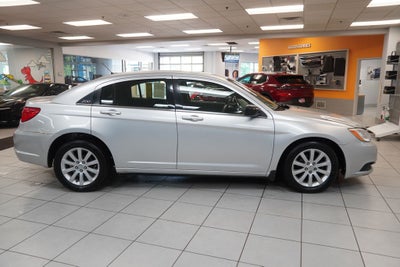 2011 Chrysler 200 Touring ( PRE - AUCTION SPECIAL )