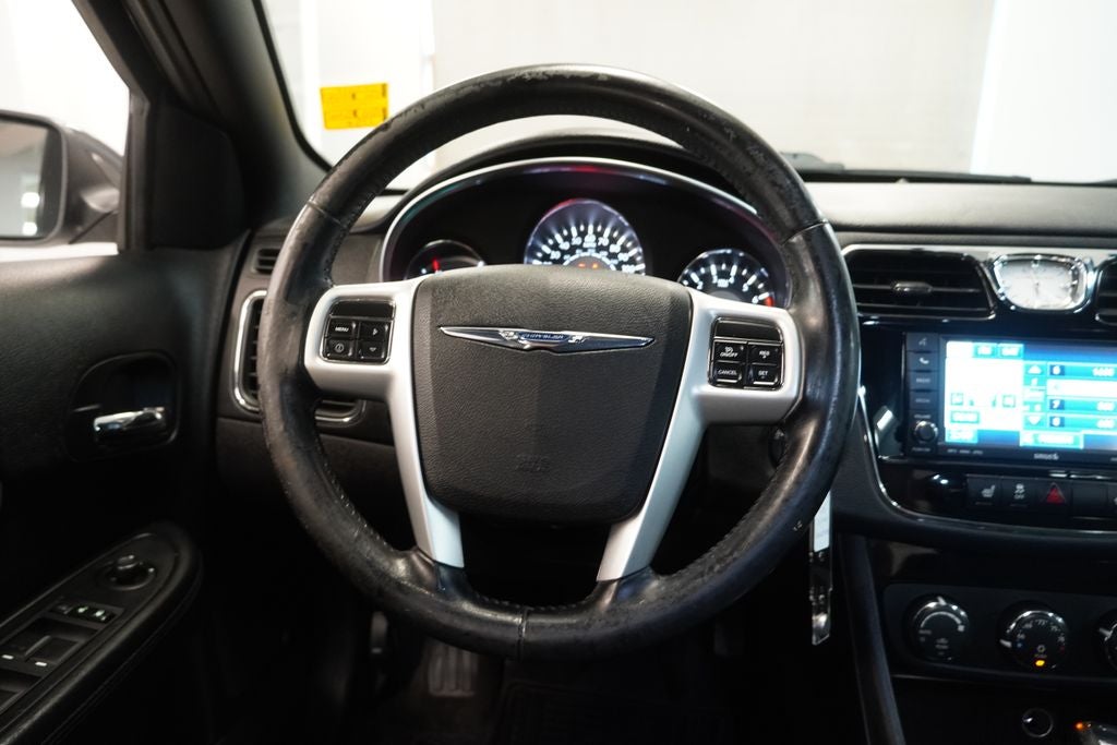 2011 Chrysler 200 Touring ( PRE - AUCTION SPECIAL )