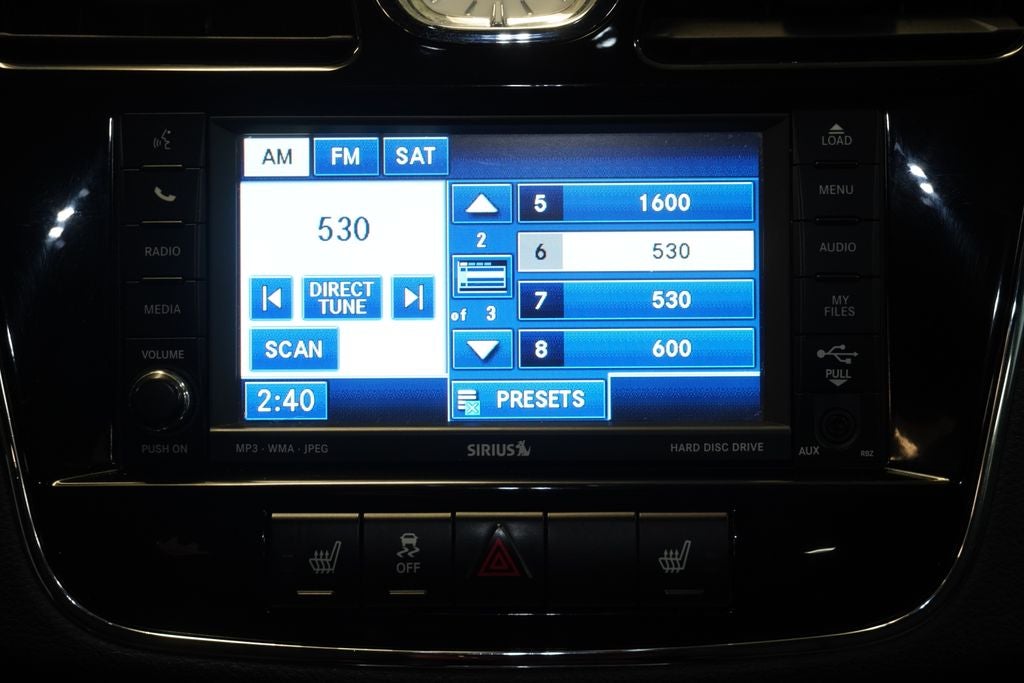 2011 Chrysler 200 Touring ( PRE - AUCTION SPECIAL )