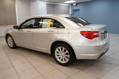 2011 Chrysler 200 Touring ( PRE - AUCTION SPECIAL )