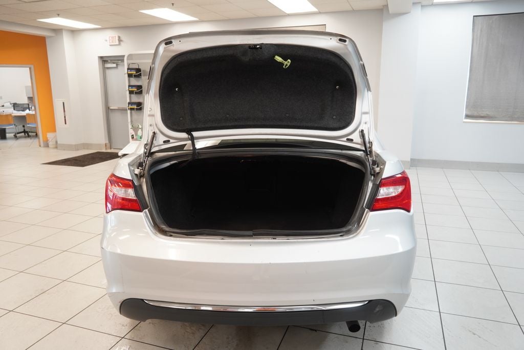 2011 Chrysler 200 Touring ( PRE - AUCTION SPECIAL )