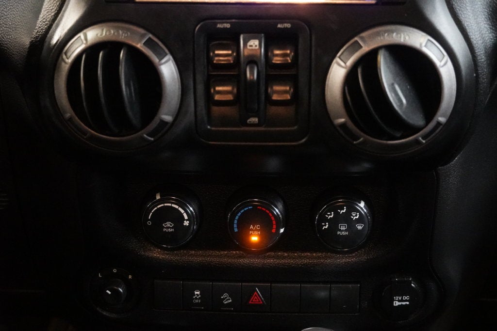 2014 Jeep Wrangler Unlimited Sport 4WD