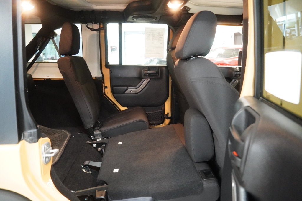 2014 Jeep Wrangler Unlimited Sport 4WD