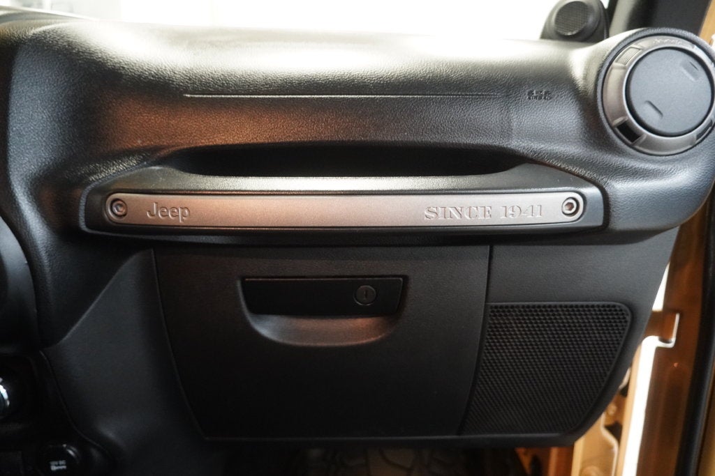 2014 Jeep Wrangler Unlimited Sport 4WD