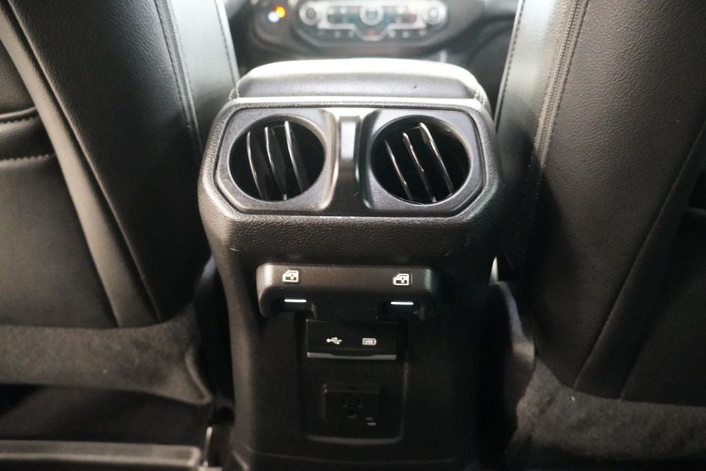 2018 Jeep Wrangler Unlimited Sahara 4WD