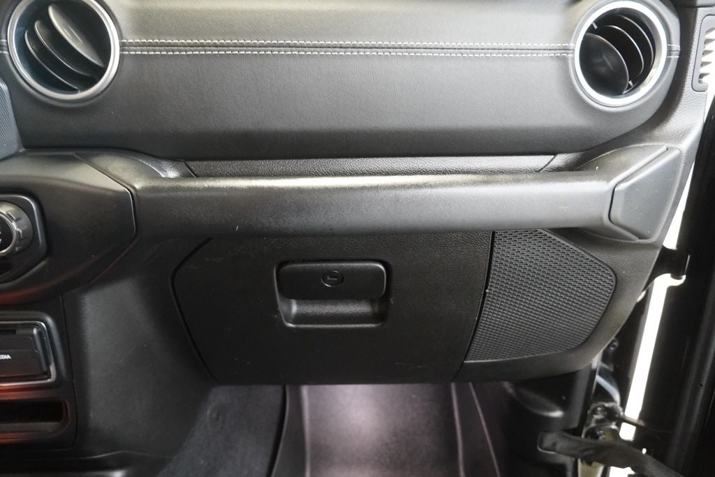 2018 Jeep Wrangler Unlimited Sahara 4WD