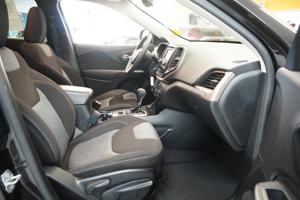 2016 Jeep Cherokee Sport 4WD