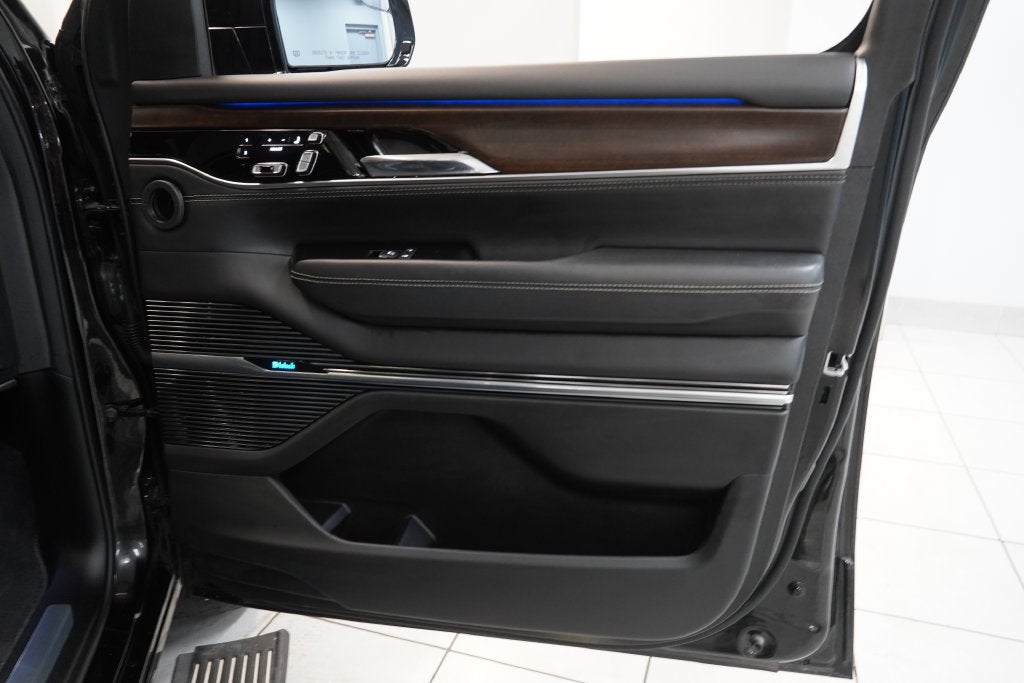 2022 Jeep Grand Wagoneer Series II 4WD