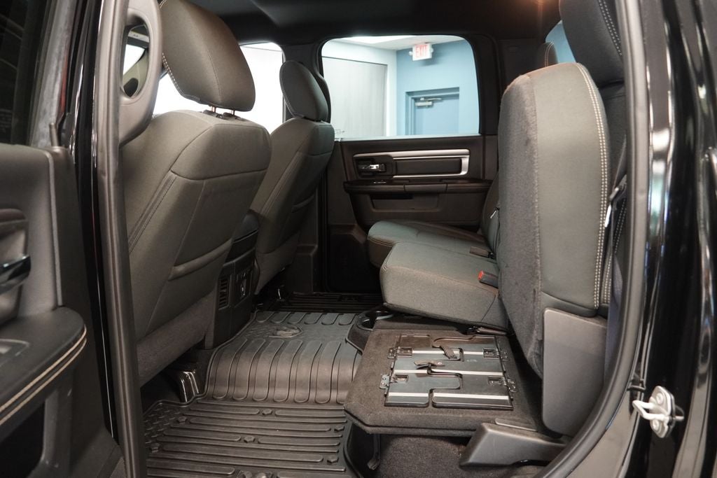 2021 RAM 1500 Classic Warlock CREW CAB 4X4