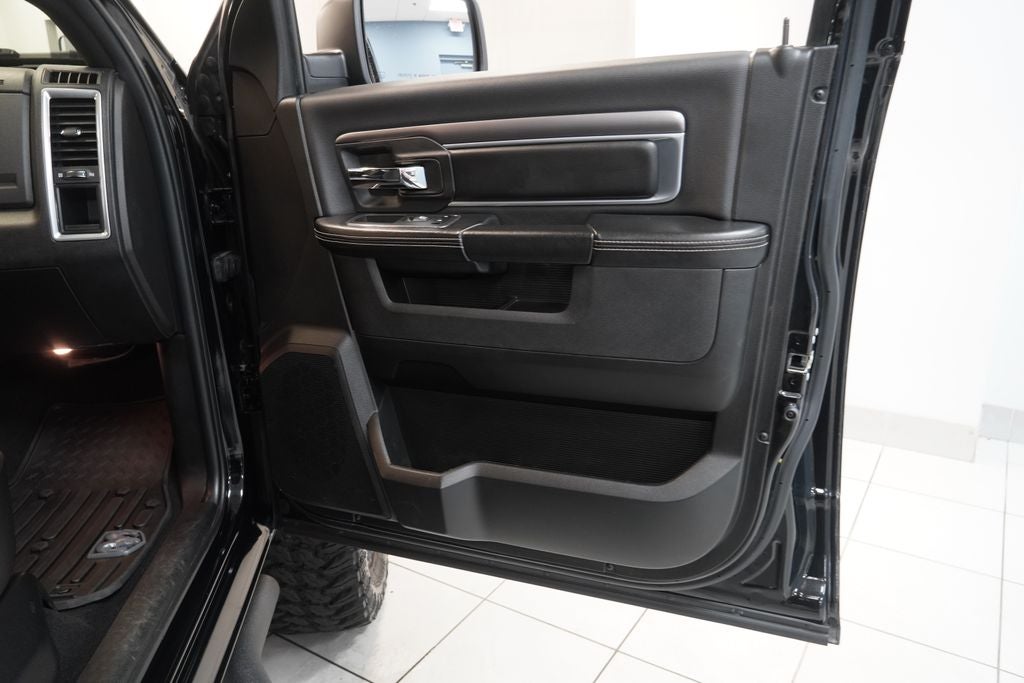 2021 RAM 1500 Classic Warlock CREW CAB 4X4