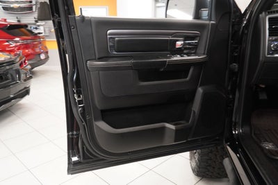 2021 RAM 1500 Classic Warlock CREW CAB 4X4