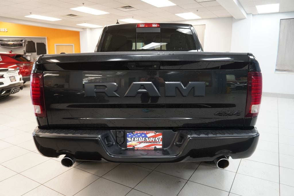 2017 RAM 1500 Night CREW CAB 4X4