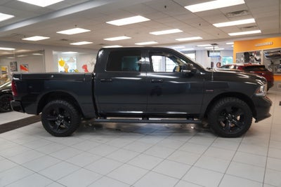 2017 RAM 1500 Night CREW CAB 4X4