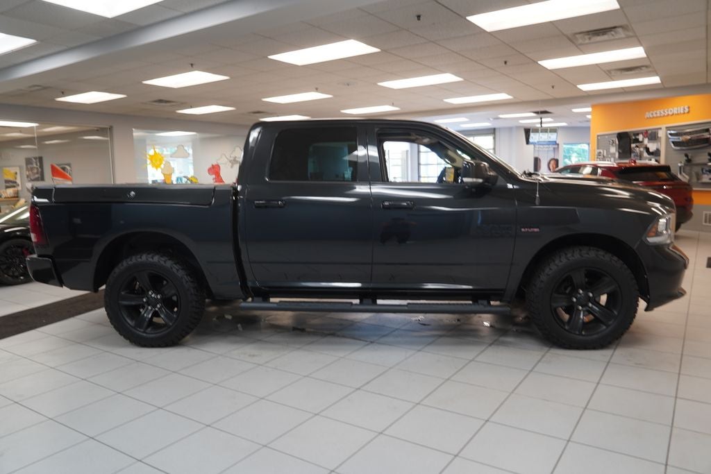 2017 RAM 1500 Night CREW CAB 4X4