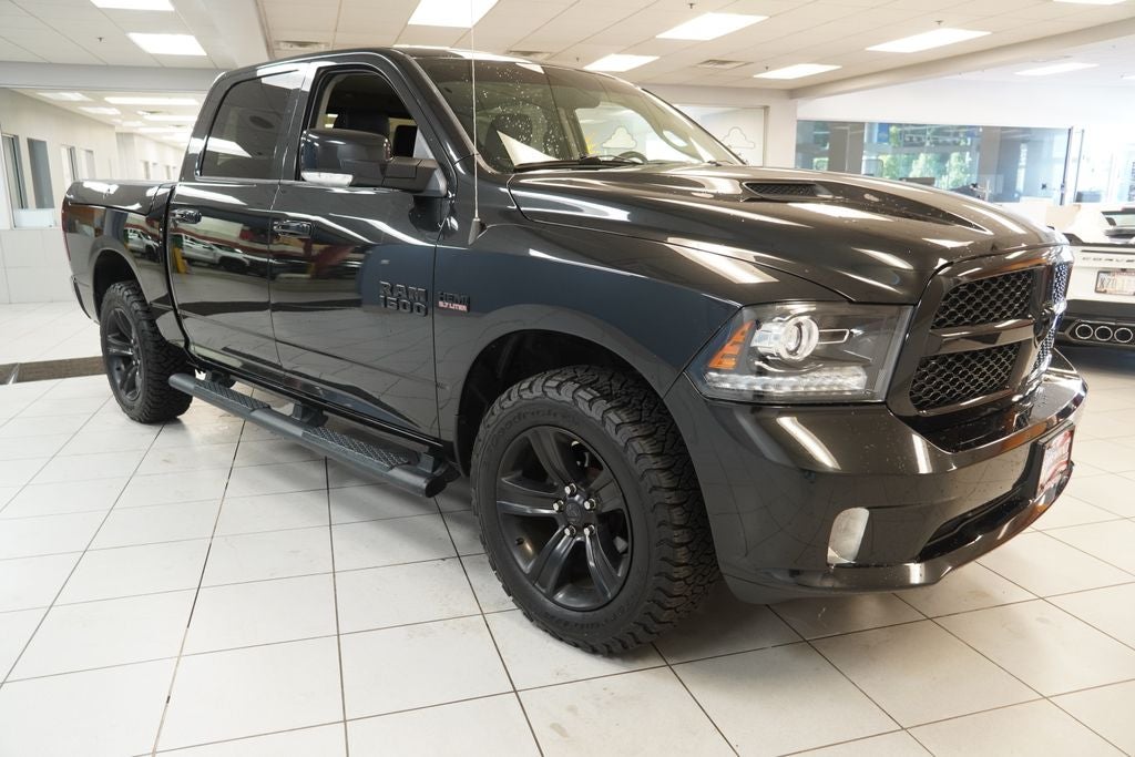 2017 RAM 1500 Night CREW CAB 4X4