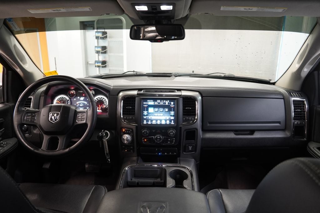 2017 RAM 1500 Night CREW CAB 4X4