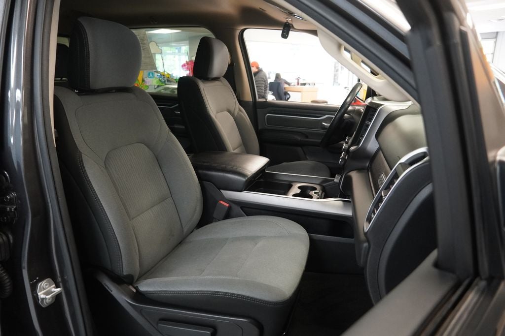 2020 RAM 1500 Big Horn/Lone Star CREW CAB 4X4