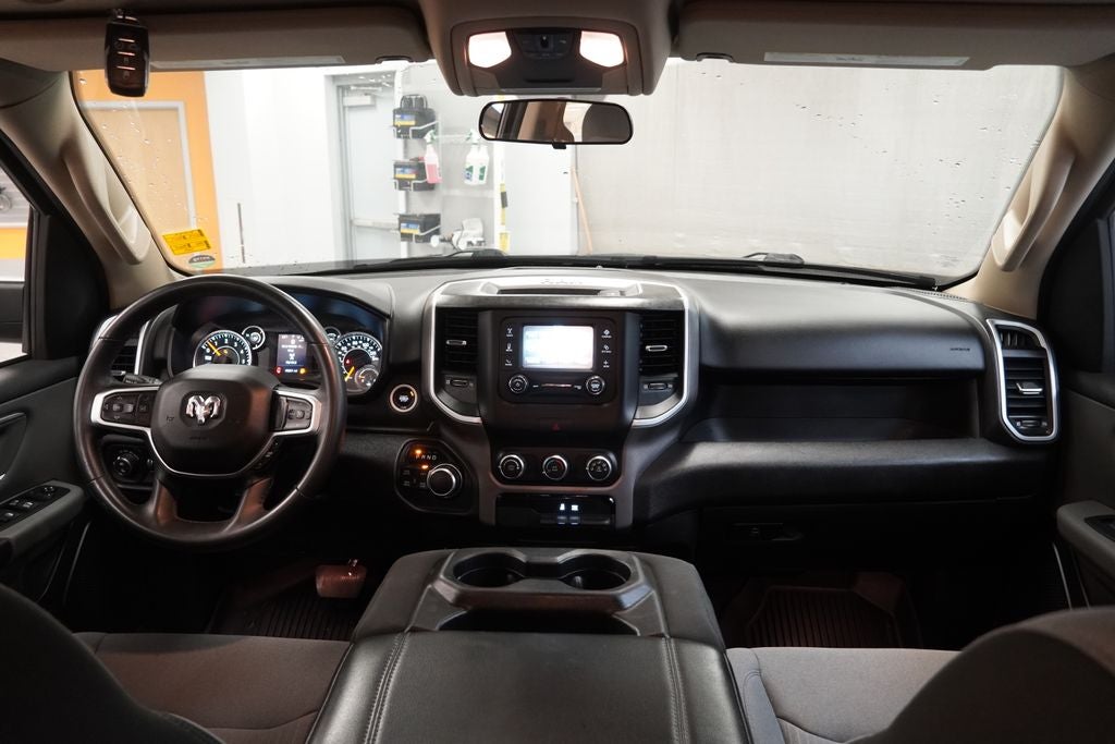 2019 RAM 1500 Big Horn/Lone Star CREW CAB 4X4