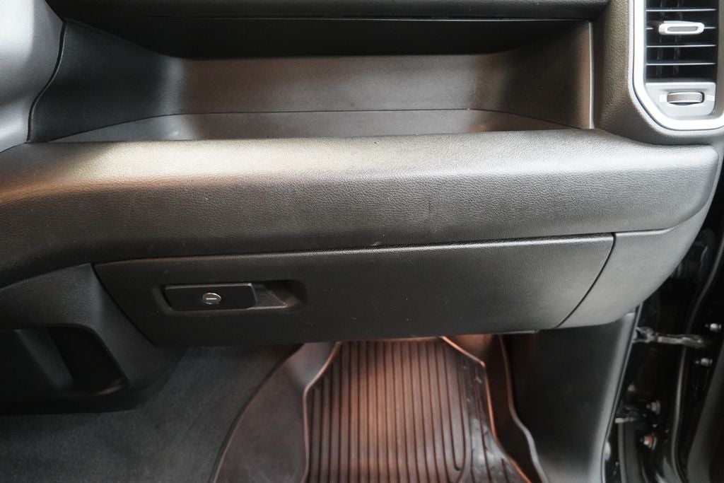 2019 RAM 1500 Big Horn/Lone Star CREW CAB 4X4