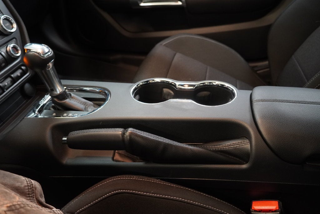 2015 Ford Mustang V6