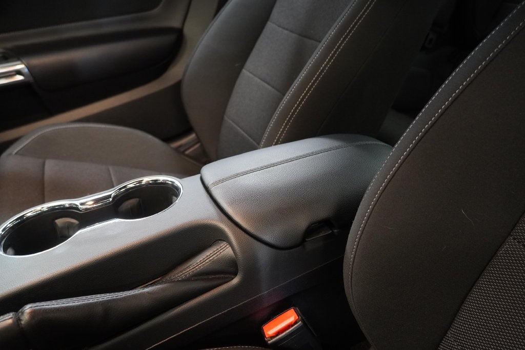 2015 Ford Mustang V6