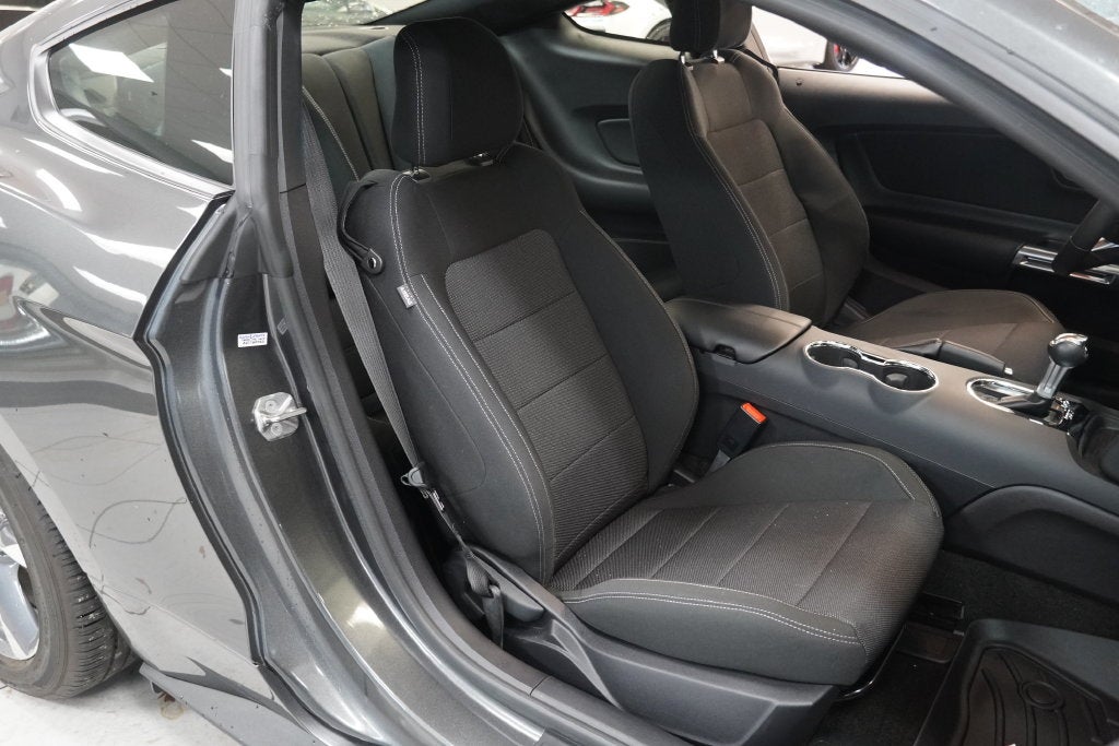 2015 Ford Mustang V6