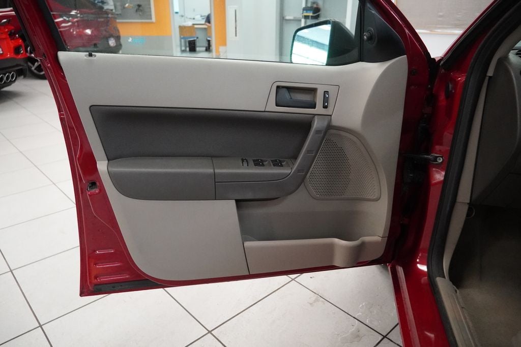 2011 Ford Focus SE (PRE - AUCTION SPECIAL )