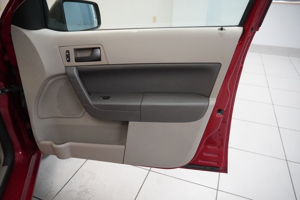 2011 Ford Focus SE (PRE - AUCTION SPECIAL )