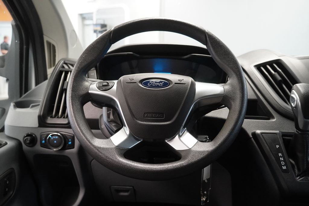 2017 Ford Transit-350 XL ( 15-PASSENGER )