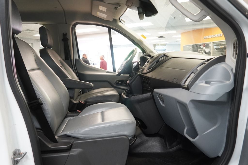 2017 Ford Transit-350 XL ( 15-PASSENGER )