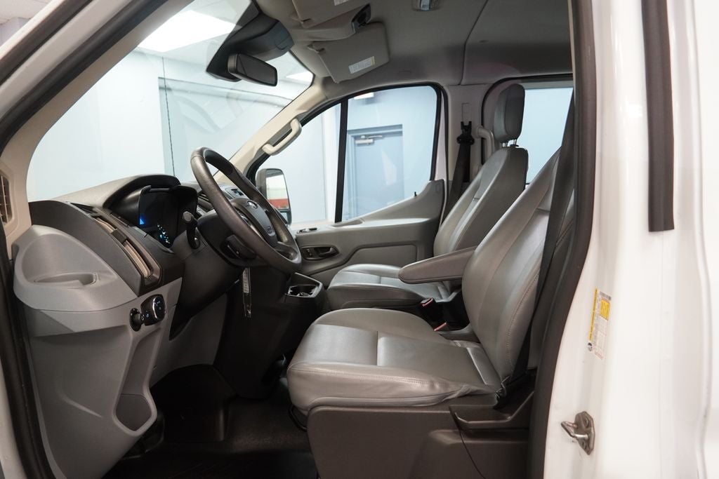 2017 Ford Transit-350 XL ( 15-PASSENGER )