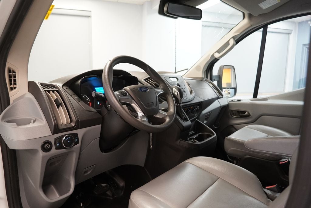 2017 Ford Transit-350 XL ( 15-PASSENGER )
