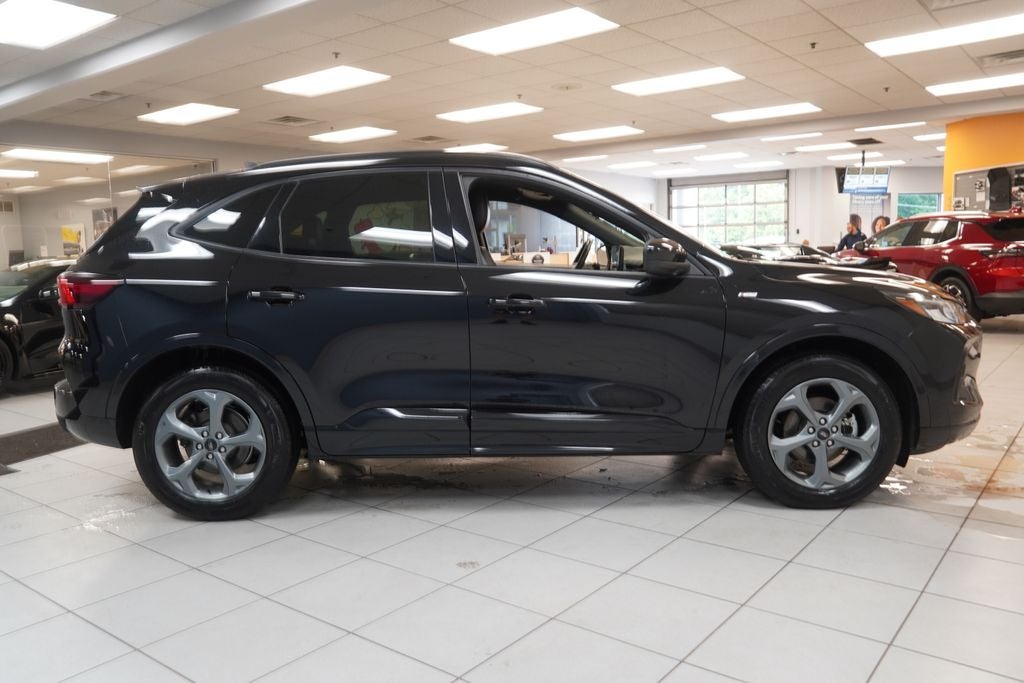 2023 Ford Escape ST-Line Select AWD
