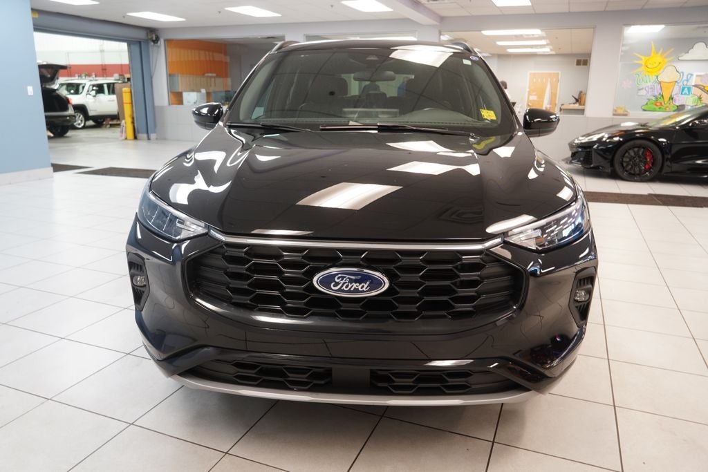 2023 Ford Escape ST-Line Select AWD