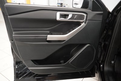 2024 Ford Explorer XLT (4WD)