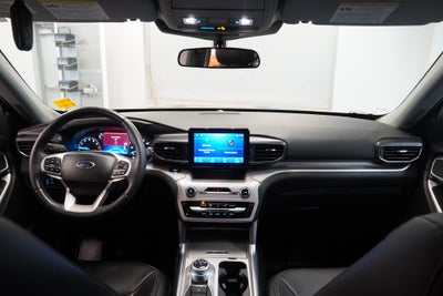 2024 Ford Explorer XLT (4WD)