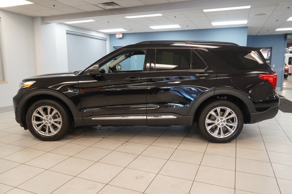 2024 Ford Explorer XLT (4WD)