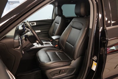 2024 Ford Explorer XLT (4WD)