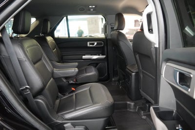 2024 Ford Explorer XLT (4WD)