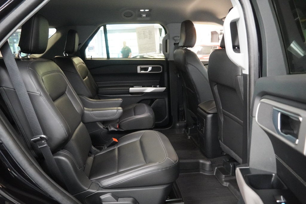 2024 Ford Explorer XLT (4WD)