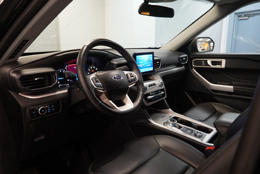 2024 Ford Explorer XLT (4WD)