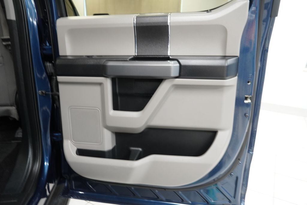 2017 Ford F-150 XLT CREW CAB 4X4
