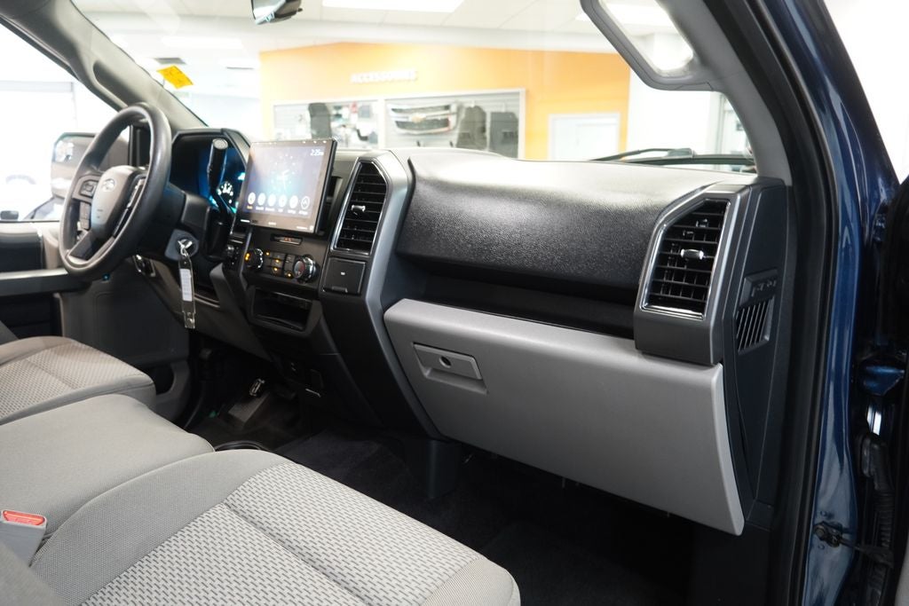 2017 Ford F-150 XLT CREW CAB 4X4