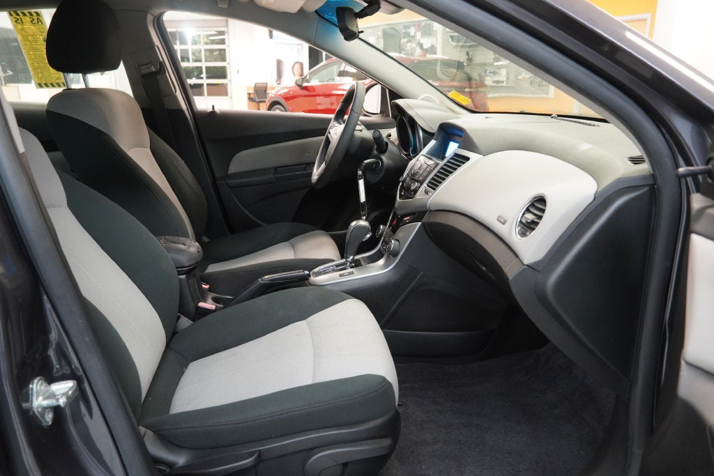 2011 Chevrolet Cruze LS ( PRE-AUCTION )