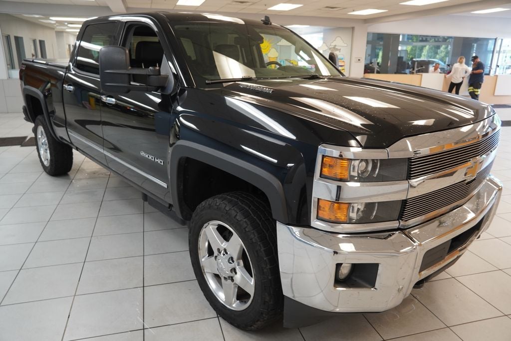 2015 Chevrolet Silverado 2500HD LTZ CREW CAB 4X4