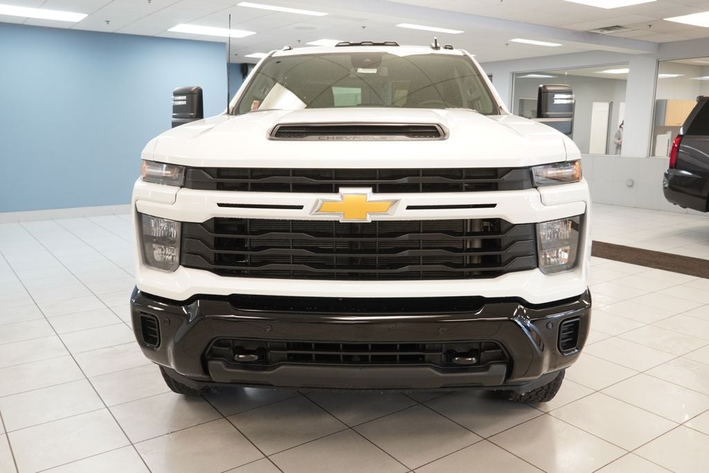 2026 Chevrolet Silverado 2500HD Custom