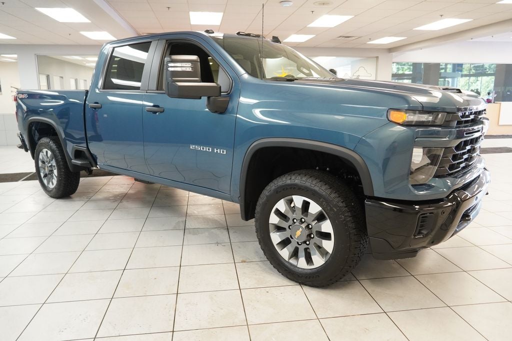2026 Chevrolet Silverado 2500HD Custom