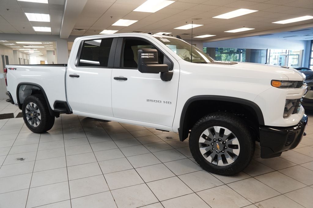 2026 Chevrolet Silverado 2500HD Custom
