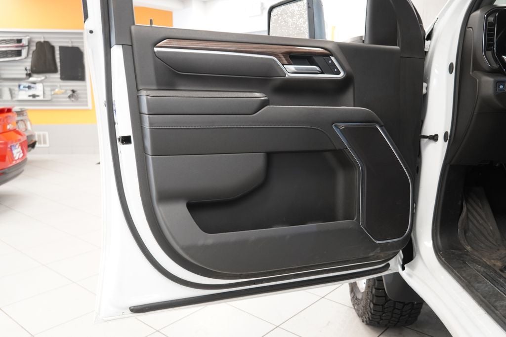 2025 Chevrolet Silverado 2500HD LT CREW CAB 4X4 (LONG BED)
