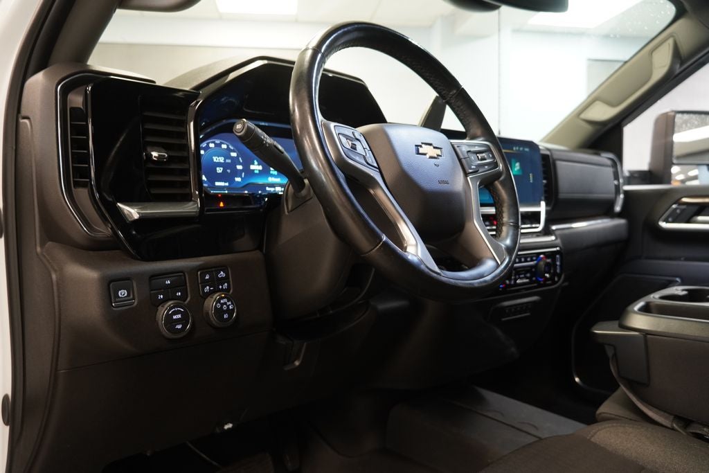 2025 Chevrolet Silverado 2500HD LT CREW CAB 4X4 (LONG BED)